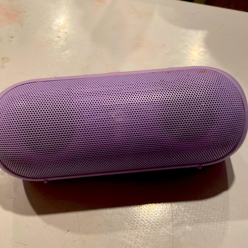 Speaker purple led